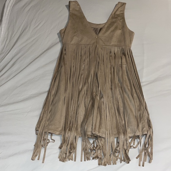 NWT Chelsea & Violet size small, taupe fringe romper/jumper. - Picture 5 of 8